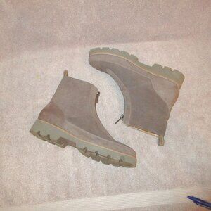 Vionic Estilo Suede Ankle Boots Size 8.5 Chunky Lug Sole Comfort Cushion Zip DWR